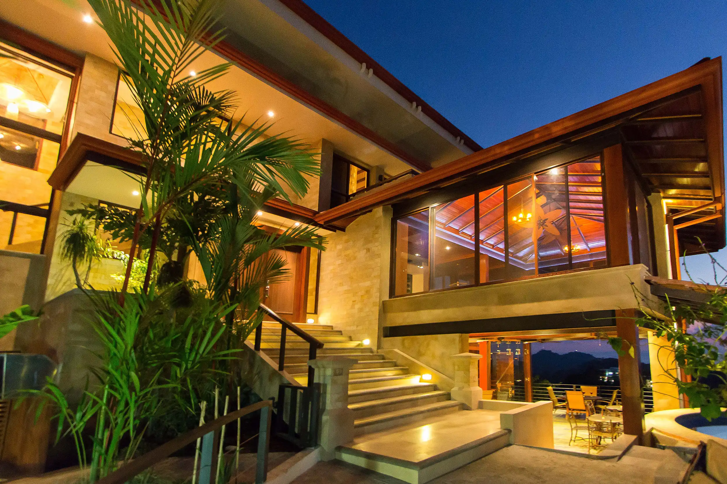 Featured image for “Inside Manuel Antonio’s Most Luxurious Hideaways: A Peek into Elite Villas”